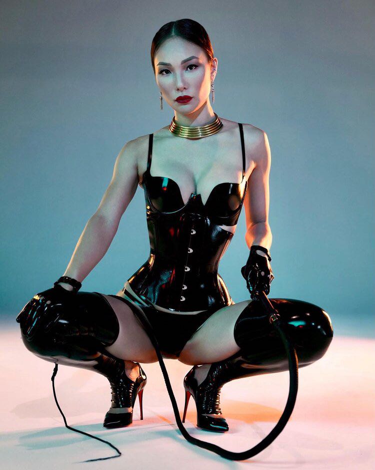 Mistress Gemma Li