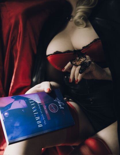 Dominatrix Saylie France